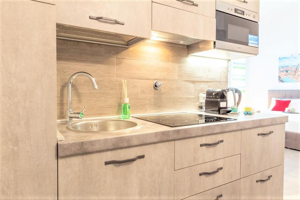 Realkasa Azzarita Flat Appartement Bologna Buitenkant foto